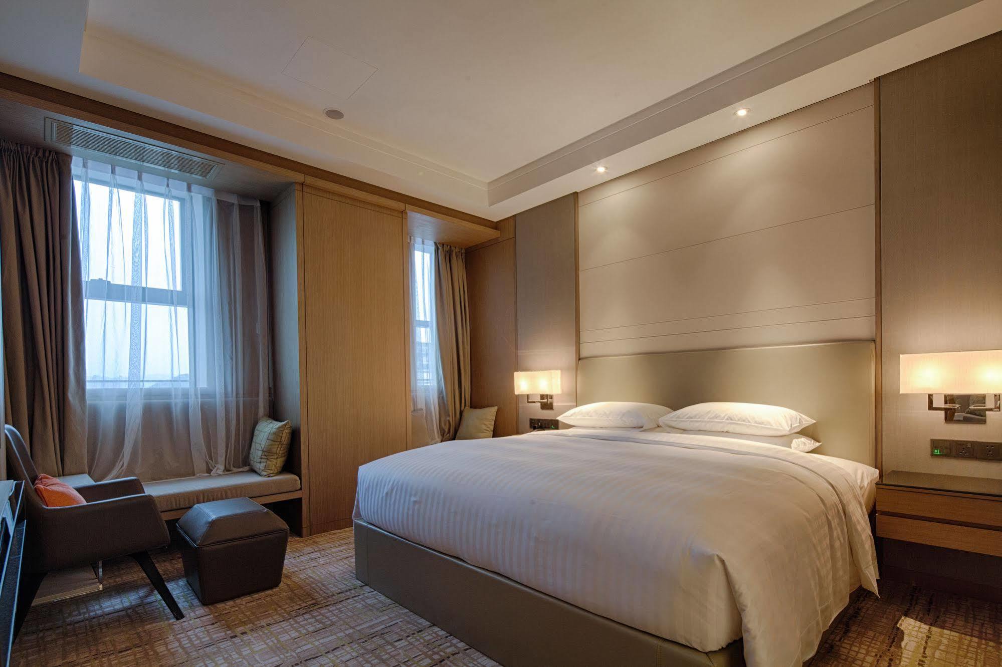 Courtyard By Marriott Xinchang Luaran gambar